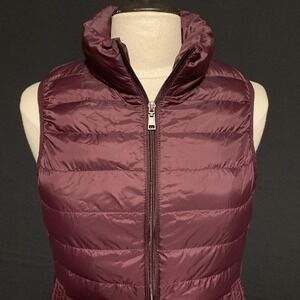 GH Bass Maroon Duck Down Puffer Vest‎ Womens Size S Sleeveless Winter Full Zip